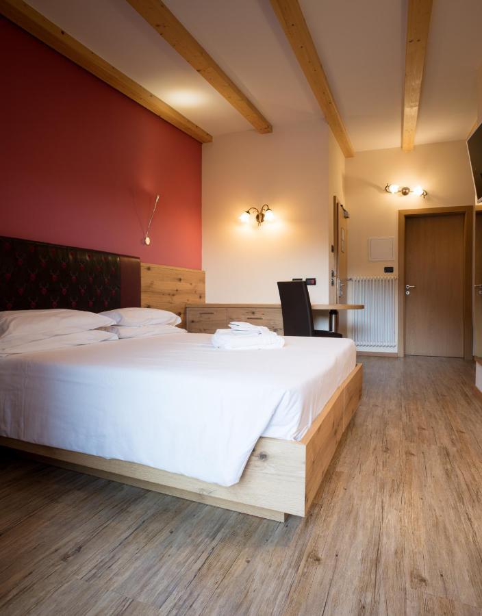 Hotel Crepei Поца ди Фаса Екстериор снимка