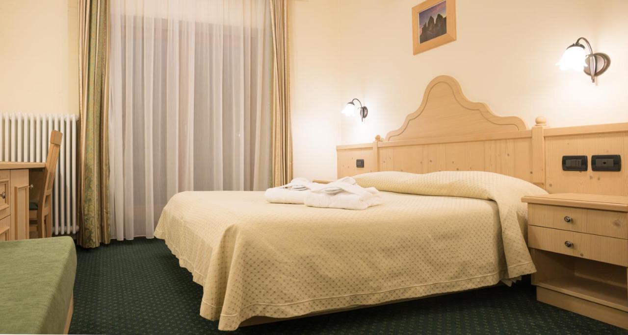 Hotel Crepei Поца ди Фаса Екстериор снимка
