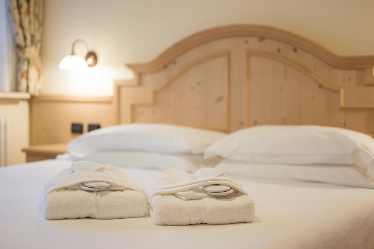 Hotel Crepei Поца ди Фаса Екстериор снимка