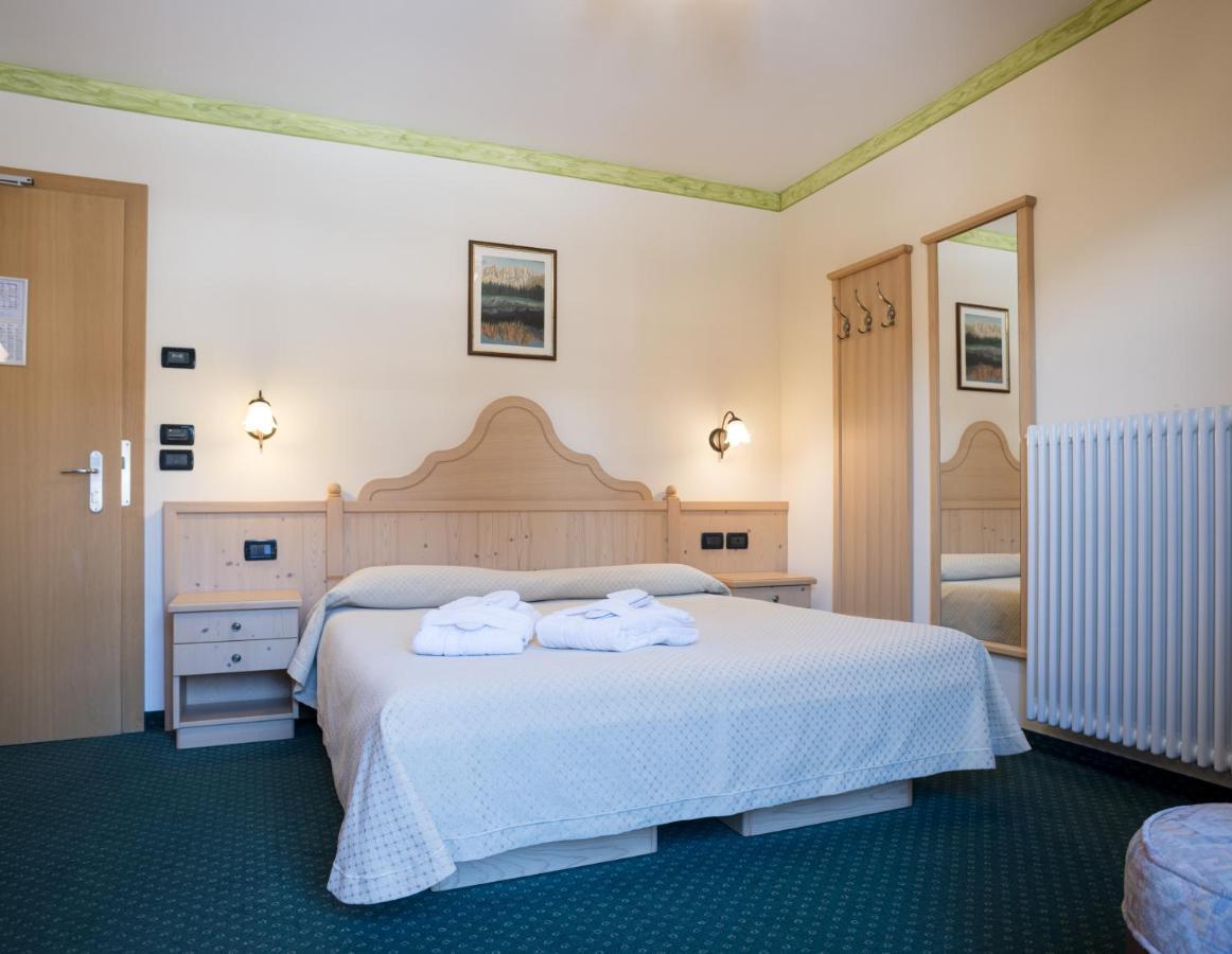 Hotel Crepei Поца ди Фаса Екстериор снимка