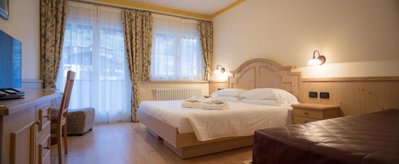 Hotel Crepei Поца ди Фаса Екстериор снимка