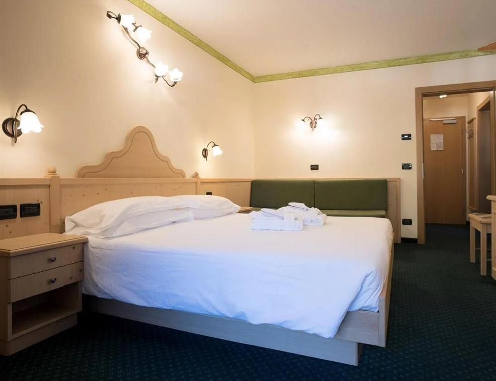 Hotel Crepei Поца ди Фаса Екстериор снимка