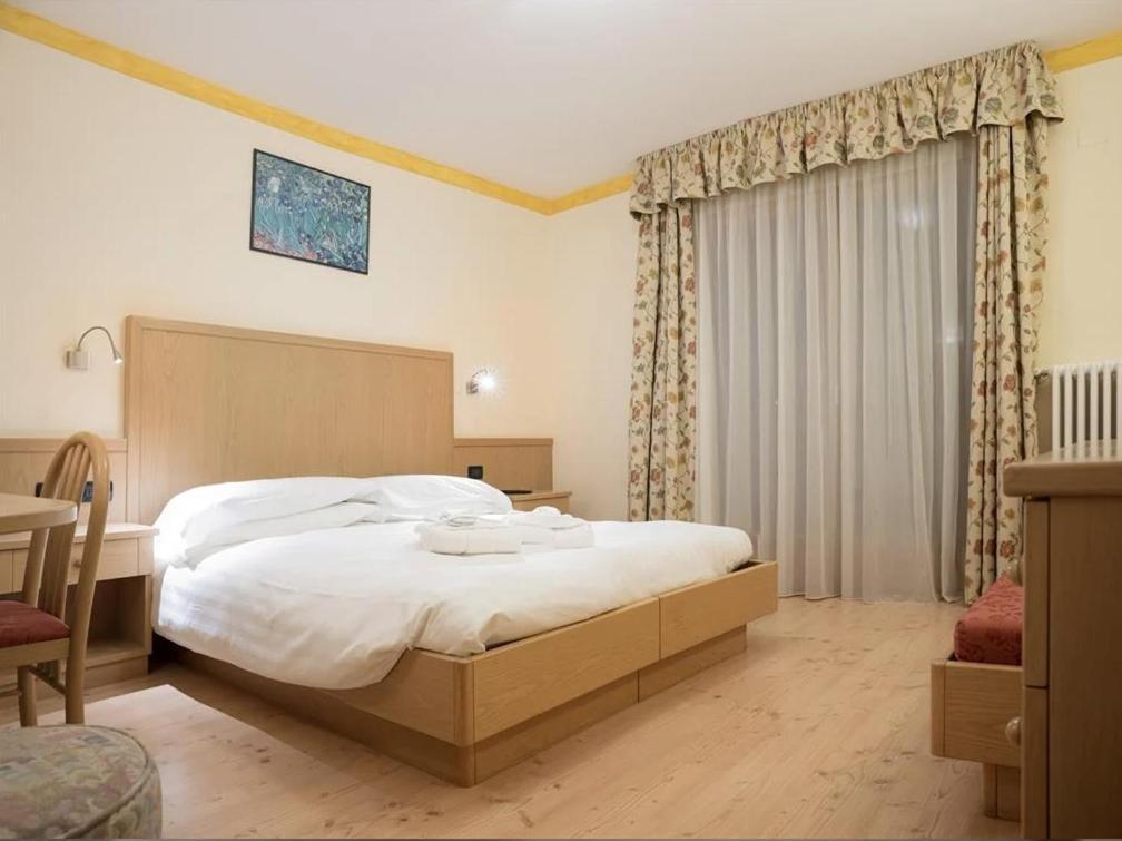 Hotel Crepei Поца ди Фаса Екстериор снимка
