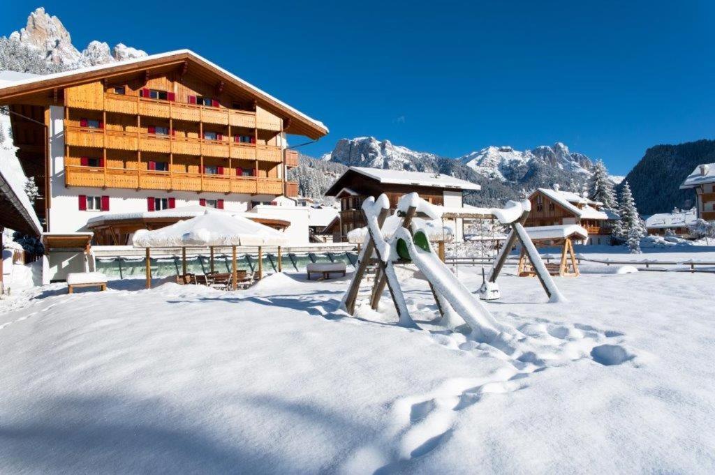 Hotel Crepei Поца ди Фаса Екстериор снимка